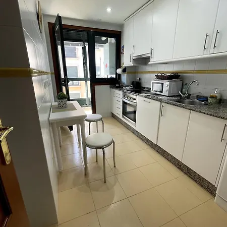 Lua De Baiona, Cerca De La Playa Y El Casco Viejo * بايونا