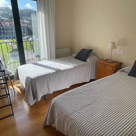 A Metros De La Playa Y Con Garaje En Apartment