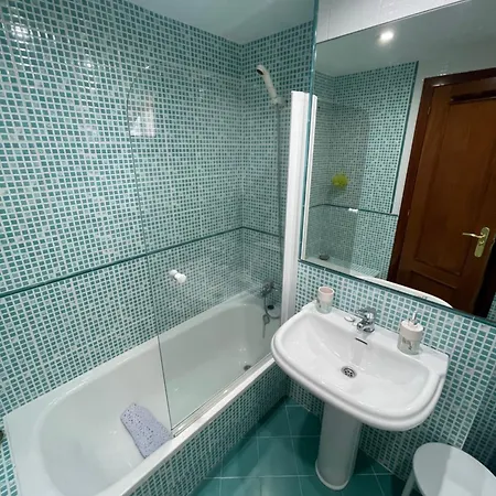 Lua De Baiona, Cerca De La Playa Y El Casco Viejo بايونا